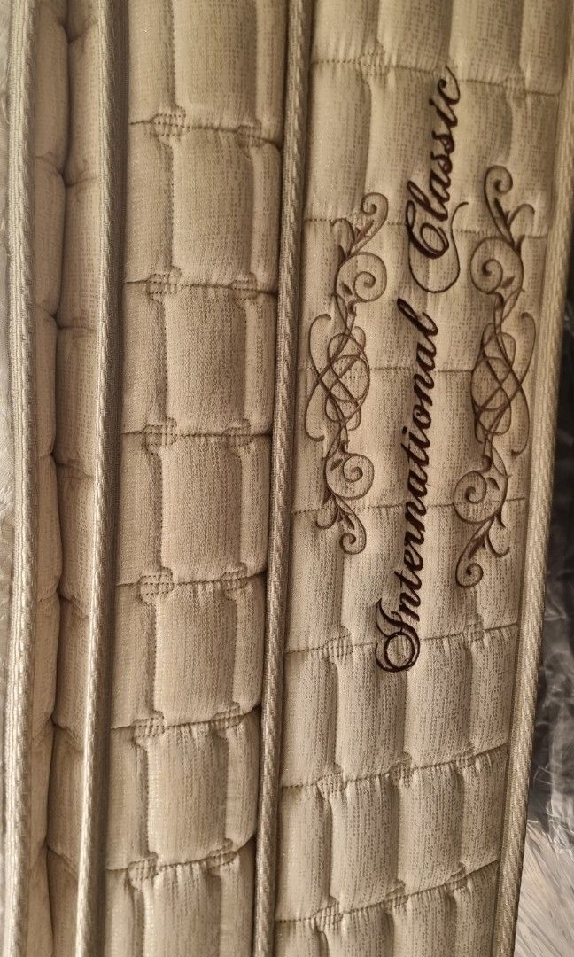 Kasur King Koil International classic 160x200 good condition barunya Rp