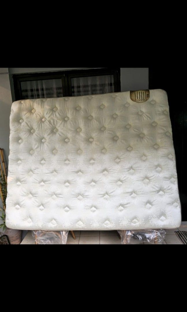 Kasur King Koil International classic 160x200 good condition barunya Rp