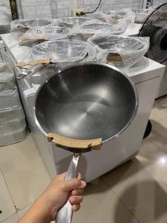 KAWALI NI MARVIN 
FRYING PAN (HONEY COMB WOK)