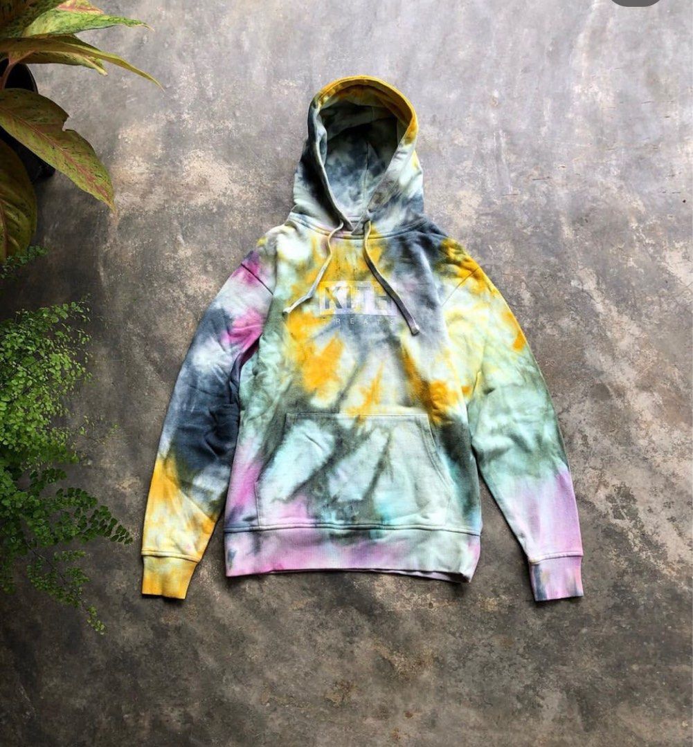 Kith tie dye hoodie, Fesyen Pria, Pakaian , Atasan di Carousell