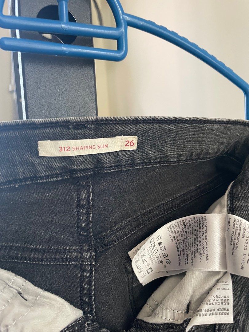Levis outlet size 26