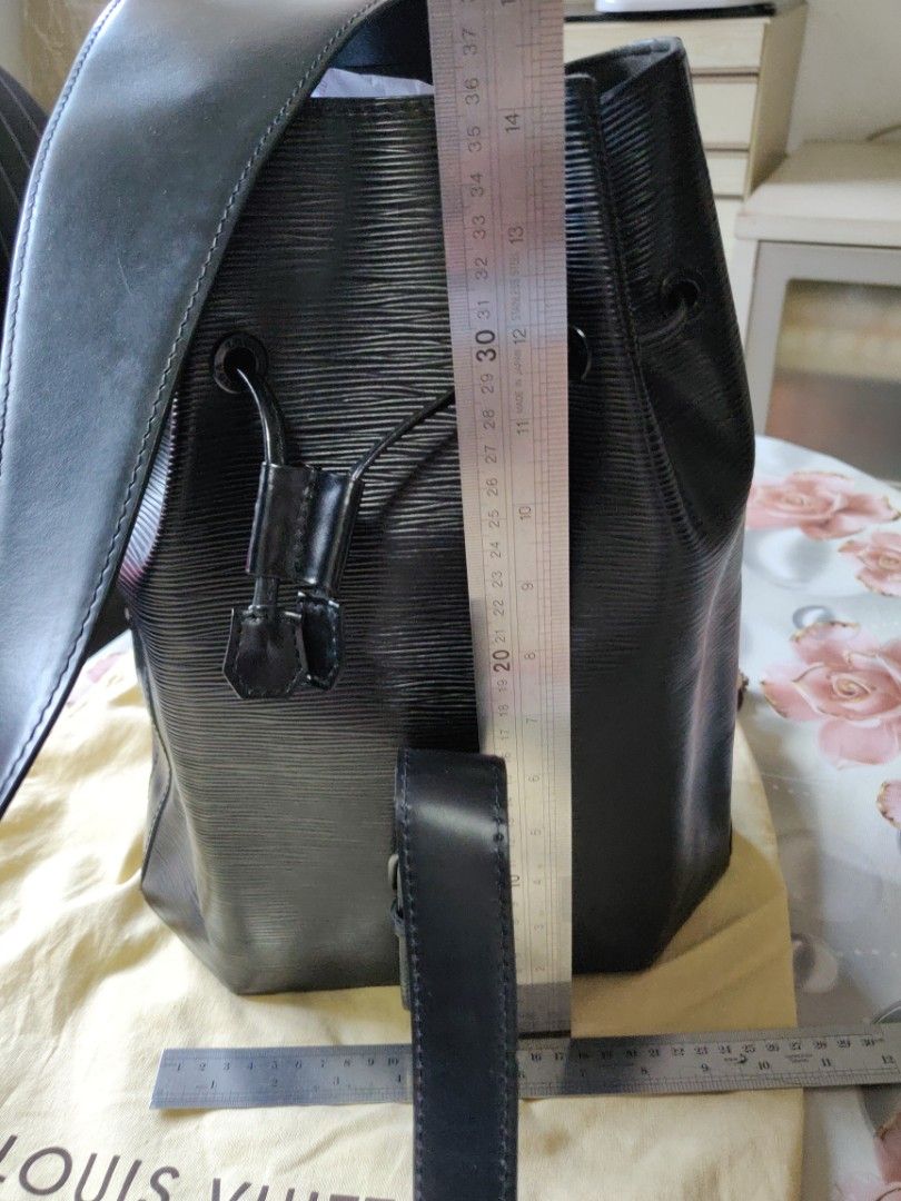 LV EPI noir sac sling backpack, Luxury, Bags & Wallets on Carousell