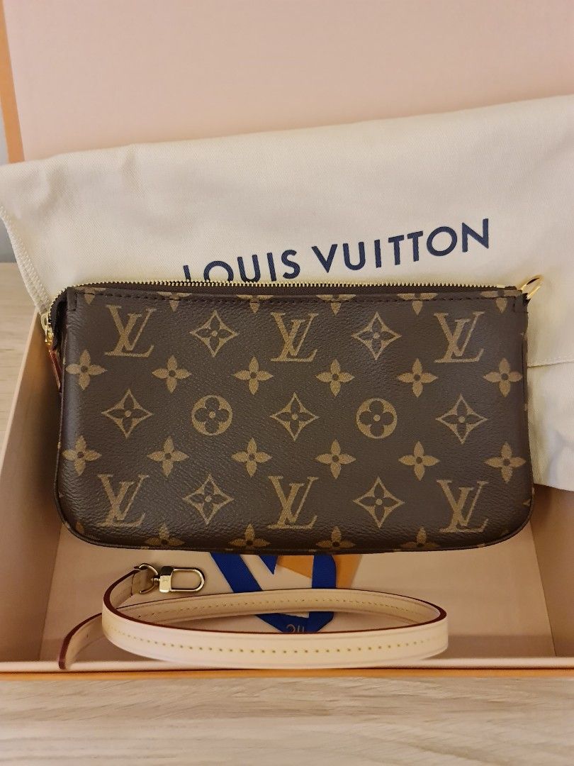 New Authentic Louis Vuitton Leather Vachetta Pochette Accessoires