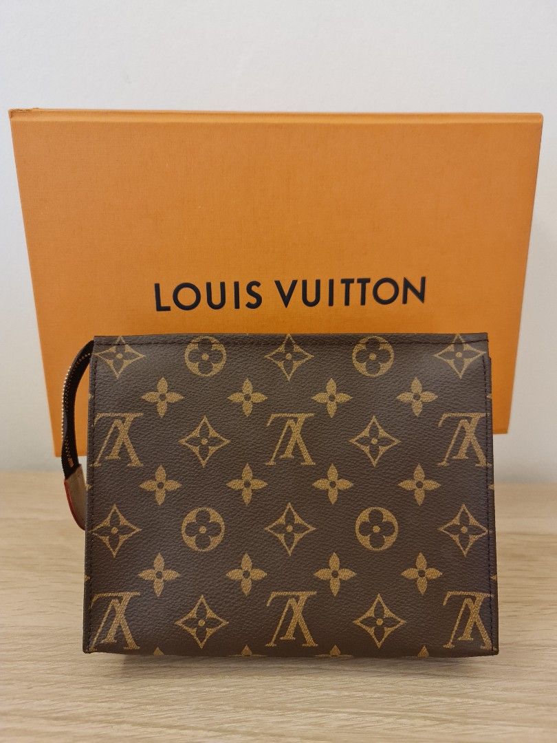 Louis Vuitton lv toiletry pouch bag insert organizer 15/19/26, Luxury, Bags  & Wallets on Carousell