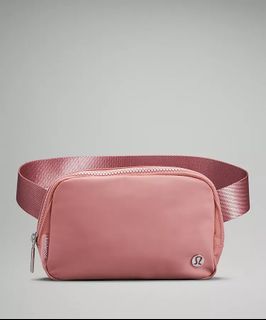 Lululemon Everywhere Belt Bag Original Unisex Tas Pinggang Slingbag Water-Repellent Fabric Women Men - Pink Pastel