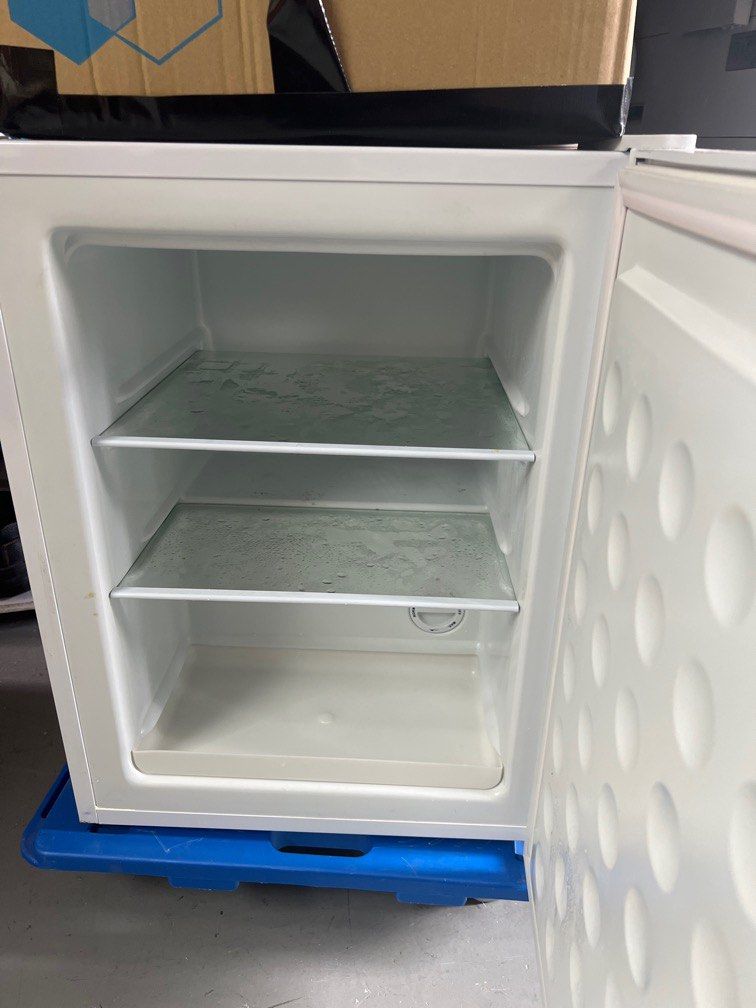 Mini bar freezer, TV & Home Appliances, Kitchen Appliances