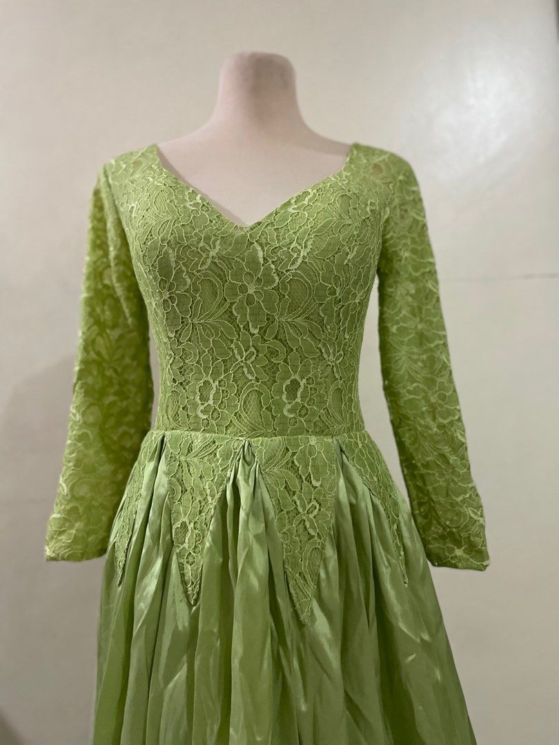Minimal Lace Gown (Category: Evening dresses & gowns) located in Caloocan City. Submitted by declutter_goods_for_less (Listing ID 1231967011, Image 1). Description: 🍀Bought but never used 🍀May fit S-M 🍀Shipping fee will be shouldered by the buyer 🍀Massage me for more information and photos.