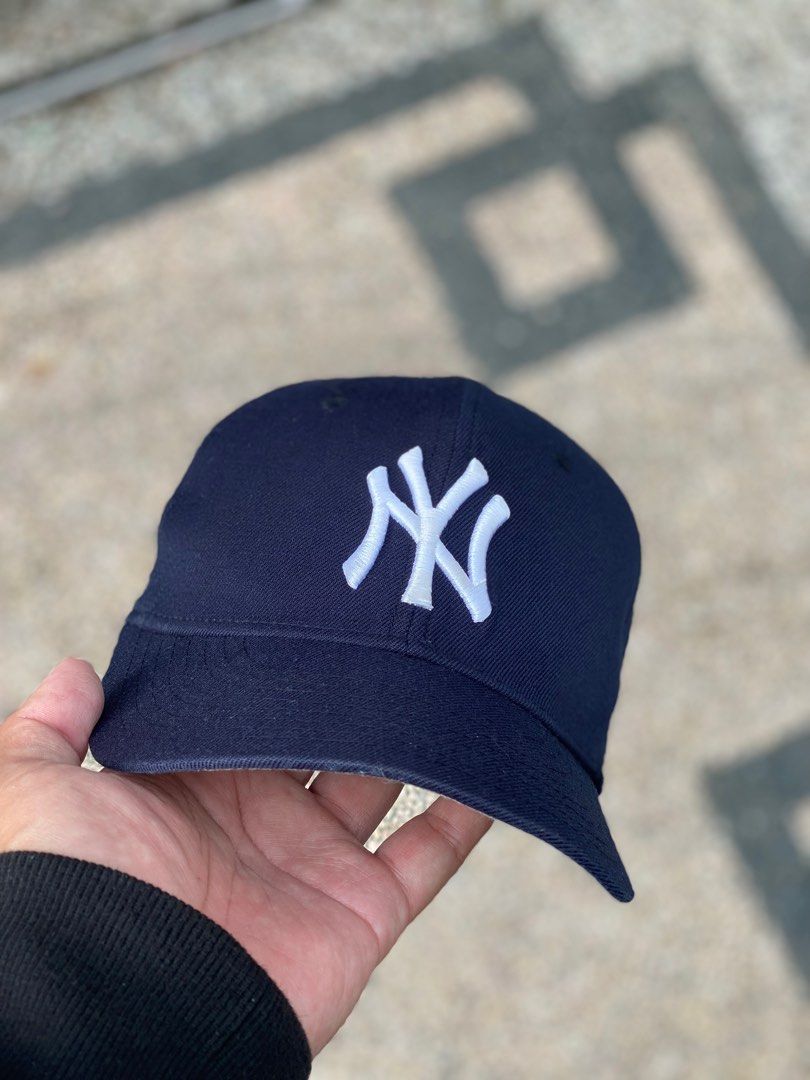 new york yankees cap, Fesyen Pria, Aksesoris, Topi di Carousell