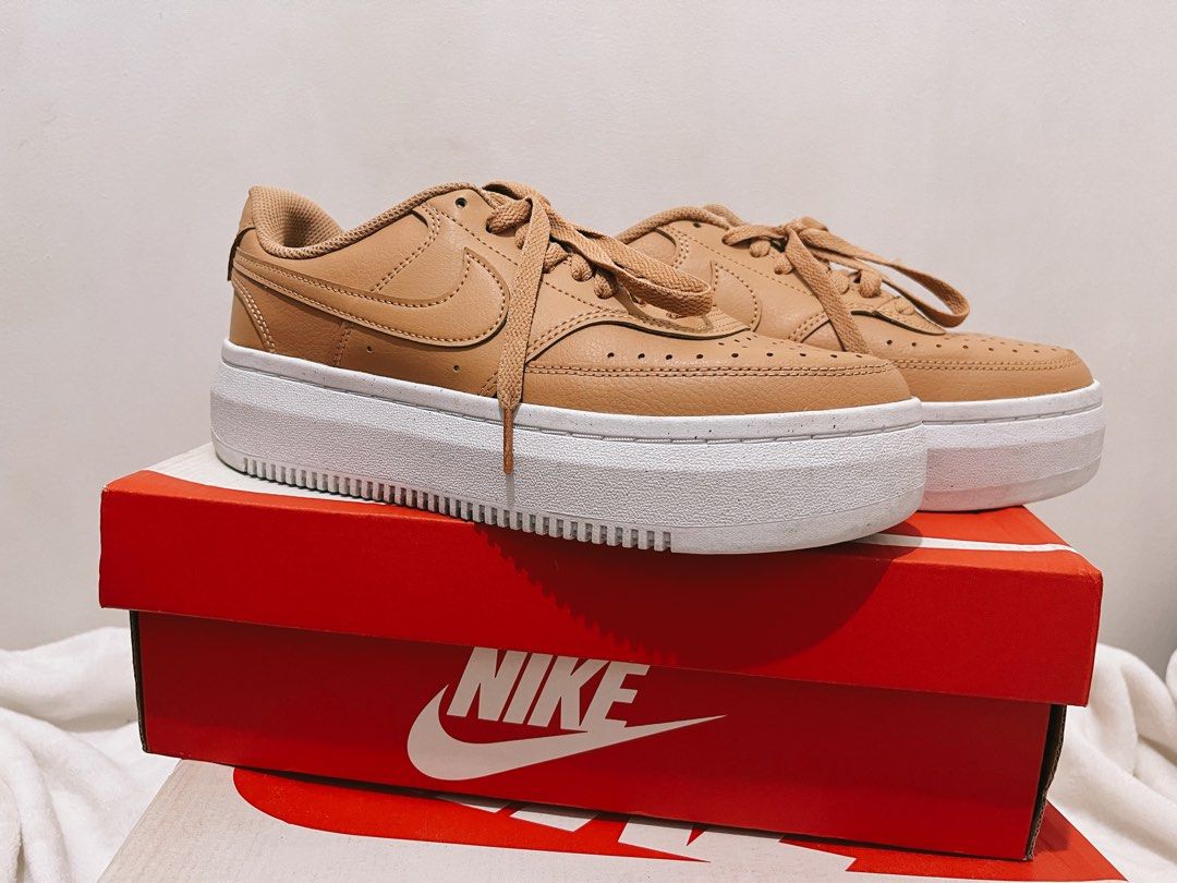NIKE WOMEN S SHOES size 8.5 Women s Fashion Footwear Sneakers