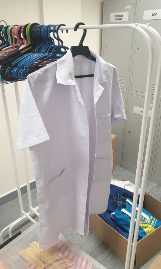NUS Lab Coats, Women's Fashion, Coats, Jackets and Outerwear on Carousell