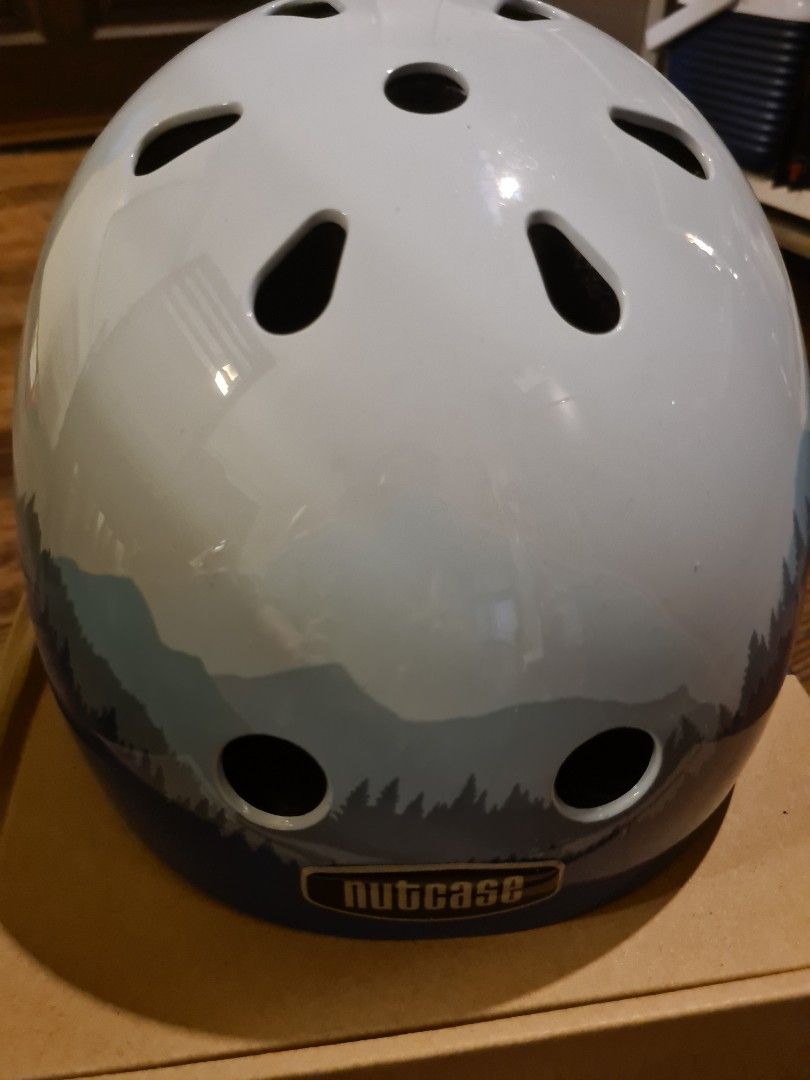 Nutcase helmet small and medium Sports Equipment Bicycles