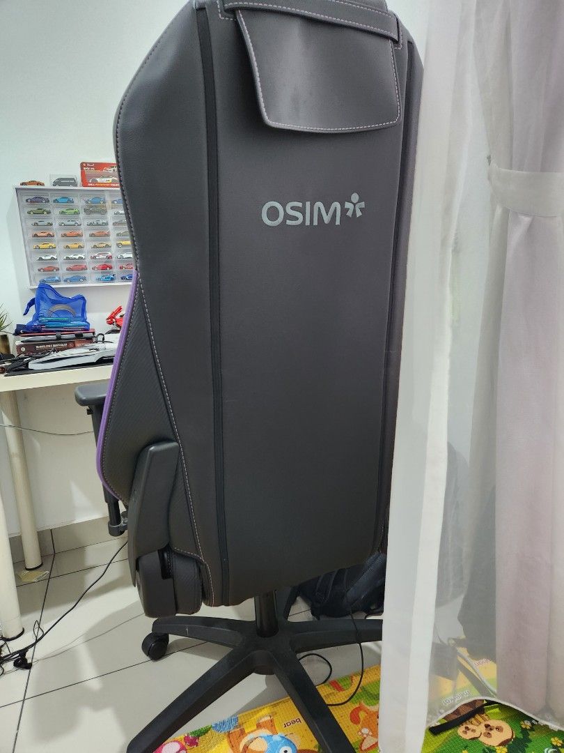 OSIM uThrone V gaming chair, Furniture & Home Living, Furniture, Chairs on Carousell