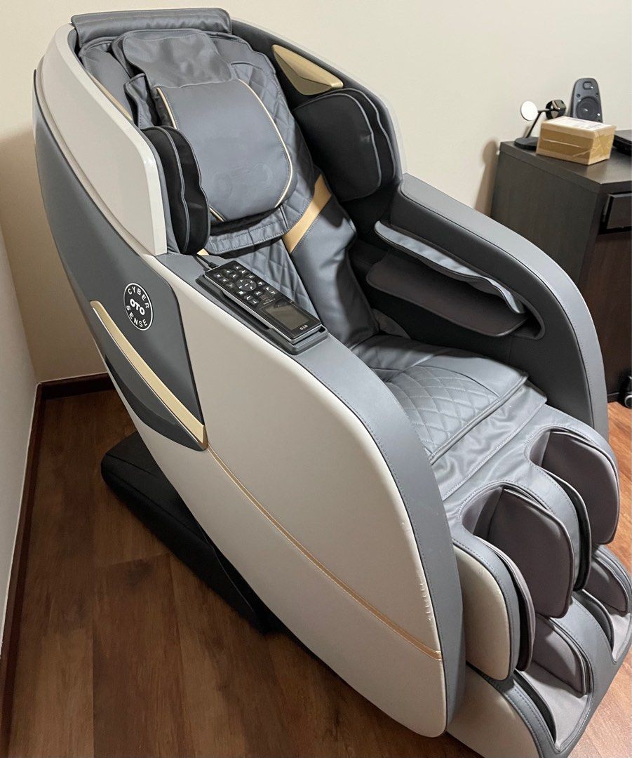 OTO Massage Chair, Health & Nutrition, Massage Devices on Carousell