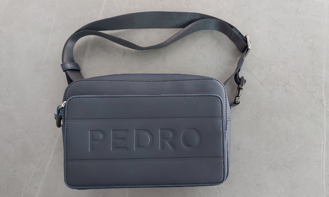 Túi đeo chéo nam Pedro Flynn Casual Sling Bag xanh navy