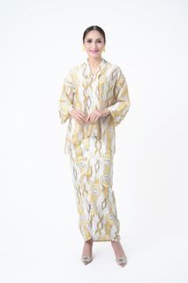 RENT Radzuan Radziwill Camellia Kurung