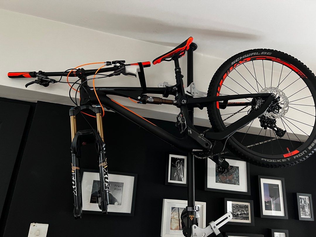Scott full carbon mountain bike S Size Sports Equipment Bicycles