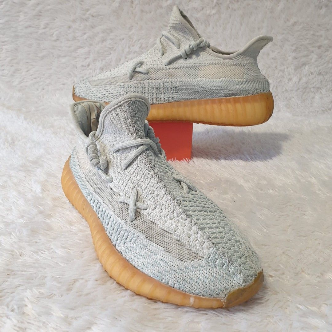 sepatu sneakers adidas yeezy