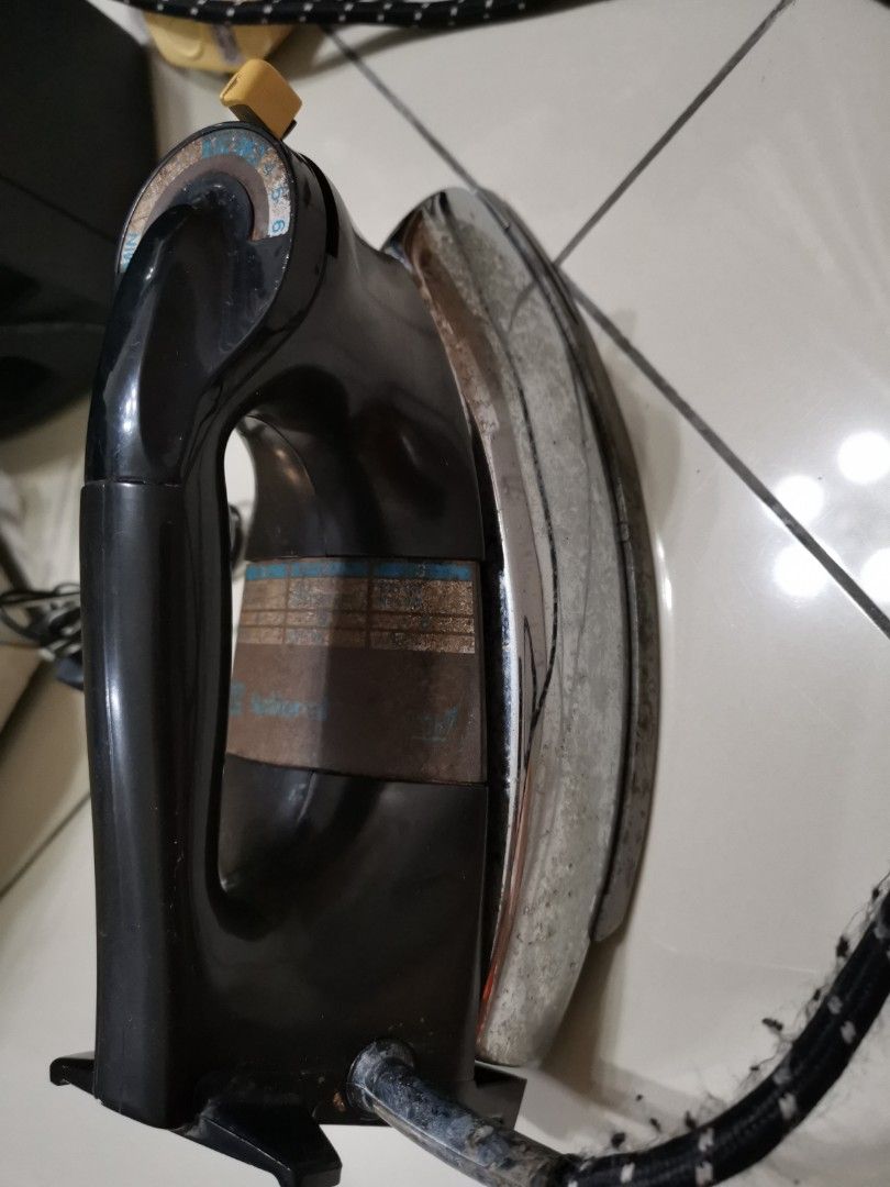 Some kind of vintage old national iron, TV & Home Appliances, Irons