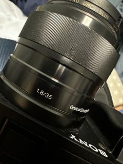 Sony  E -35mm f1.8 lens
