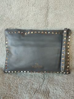 Tas tangan Valentino Garavani