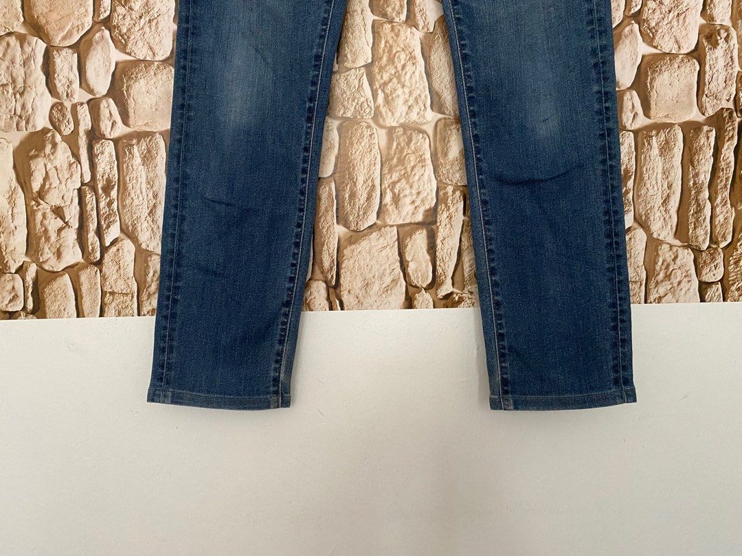 Uniqlo miracle air jeans sales discontinued