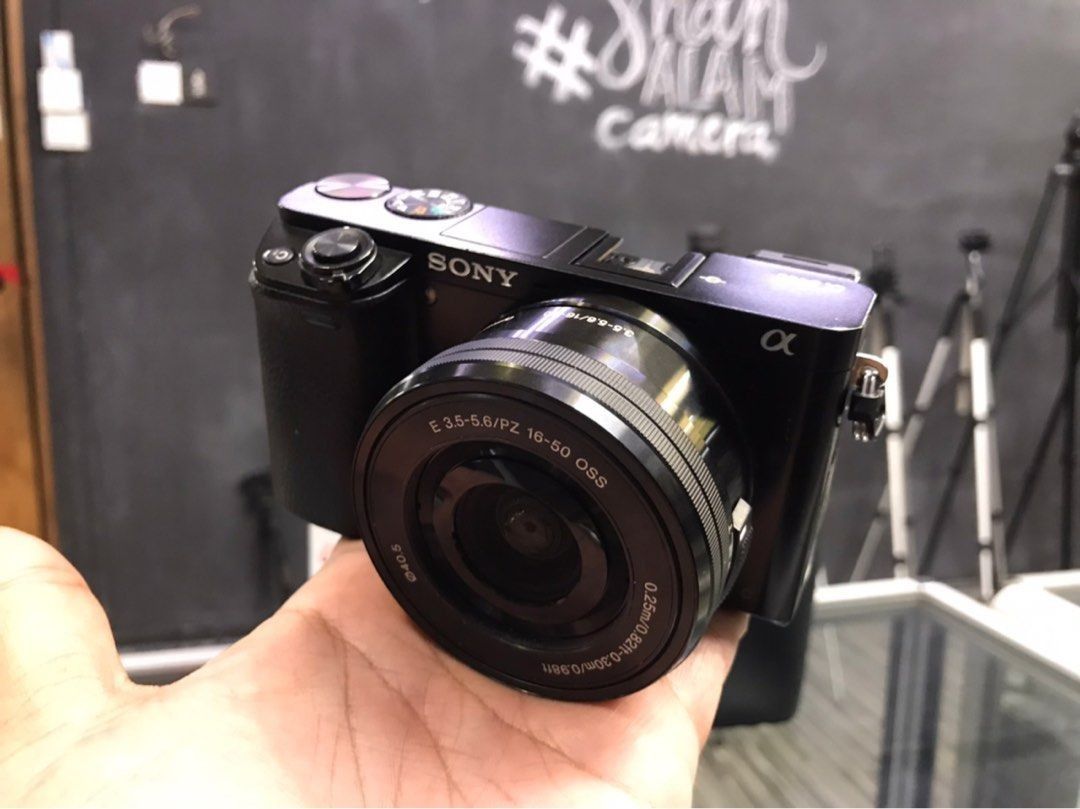 USED SONY A6000 with Kit lens and FULL SET with BOX (LIKE 97 NEW