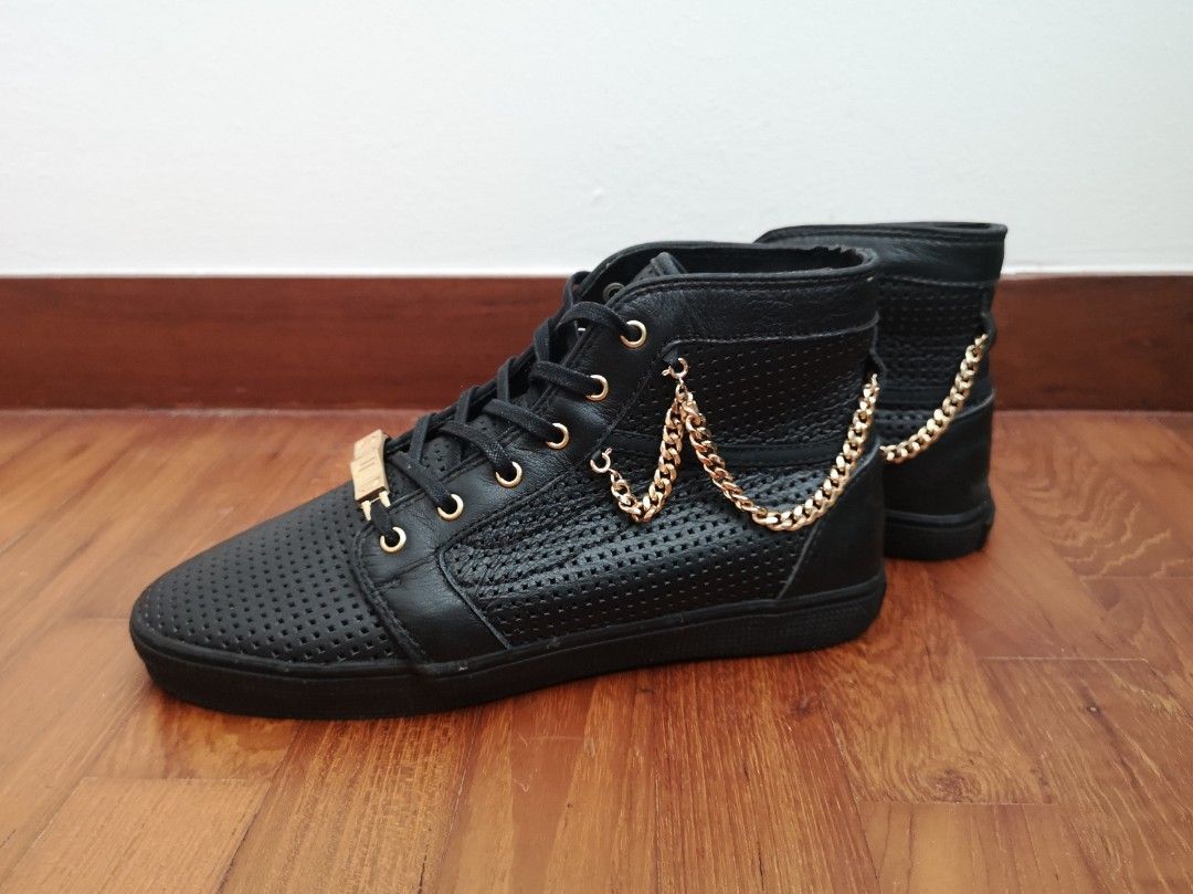 Gold outlet leather vans
