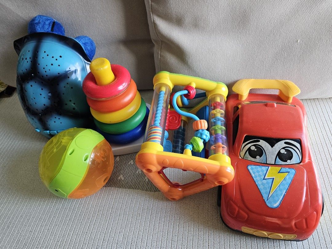 Various pre loved toys all for 7