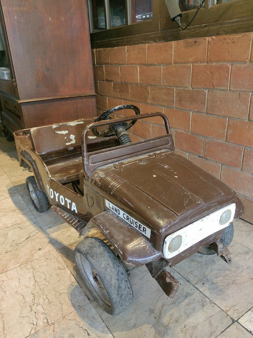 Vintage Toyota Land Cruiser Pedal Car Hobbies Toys Memorabilia