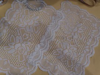 Vintage White Laces Floral Openwork Styles Table Runner Table mats Set