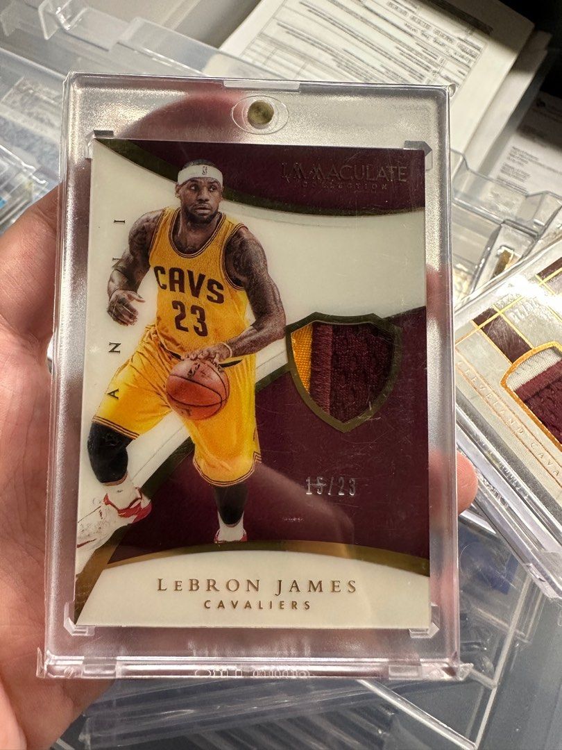 LeBron James noir 大人げ カード 52/99