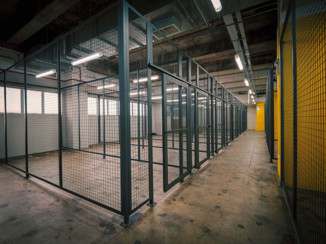 300/200/100 sqft usable space for office and storage UBI (Techniques