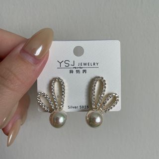 925 Silver Bunny Ears Pearl Stud Earrings