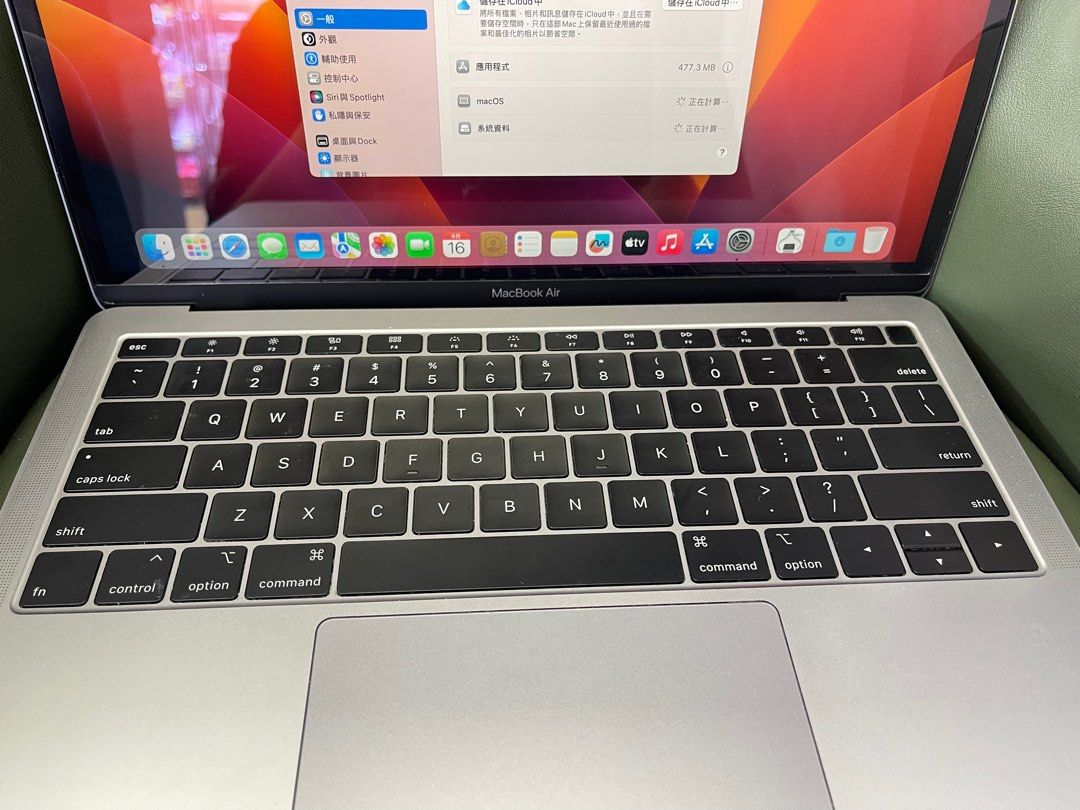 99%New MacBook Air 13吋Retina 2019年i5 8GB Ram 128GB SSD 太空色