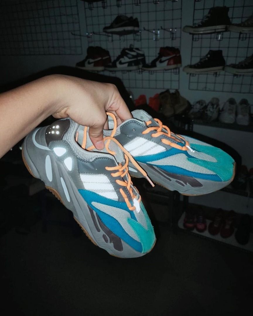 Adidas Yeezy Boost 700, Fesyen Pria, Sepatu Sneakers di Carousell