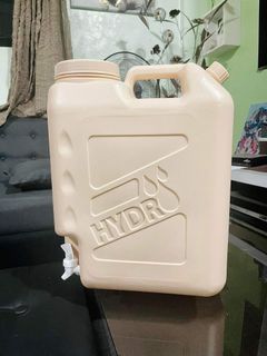Aestetic water container