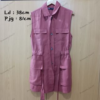 (Kategori: ) berada di . Dikirim oleh preloved_stuff07 (ID iklan 1232156557, Gambar 1). Deskripsi: .