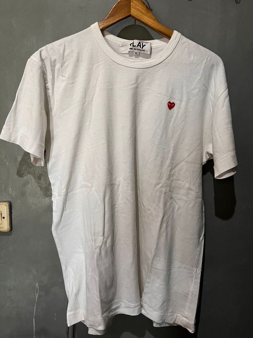 Authentic Comme des Garcons Play Tiny heart small logo / Kaos cdg play ...