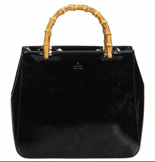 (Category: ) located in . Submitted by saksthriftavenuebyluckymaria8 (Listing ID 1193035163, Image 1). Description: .