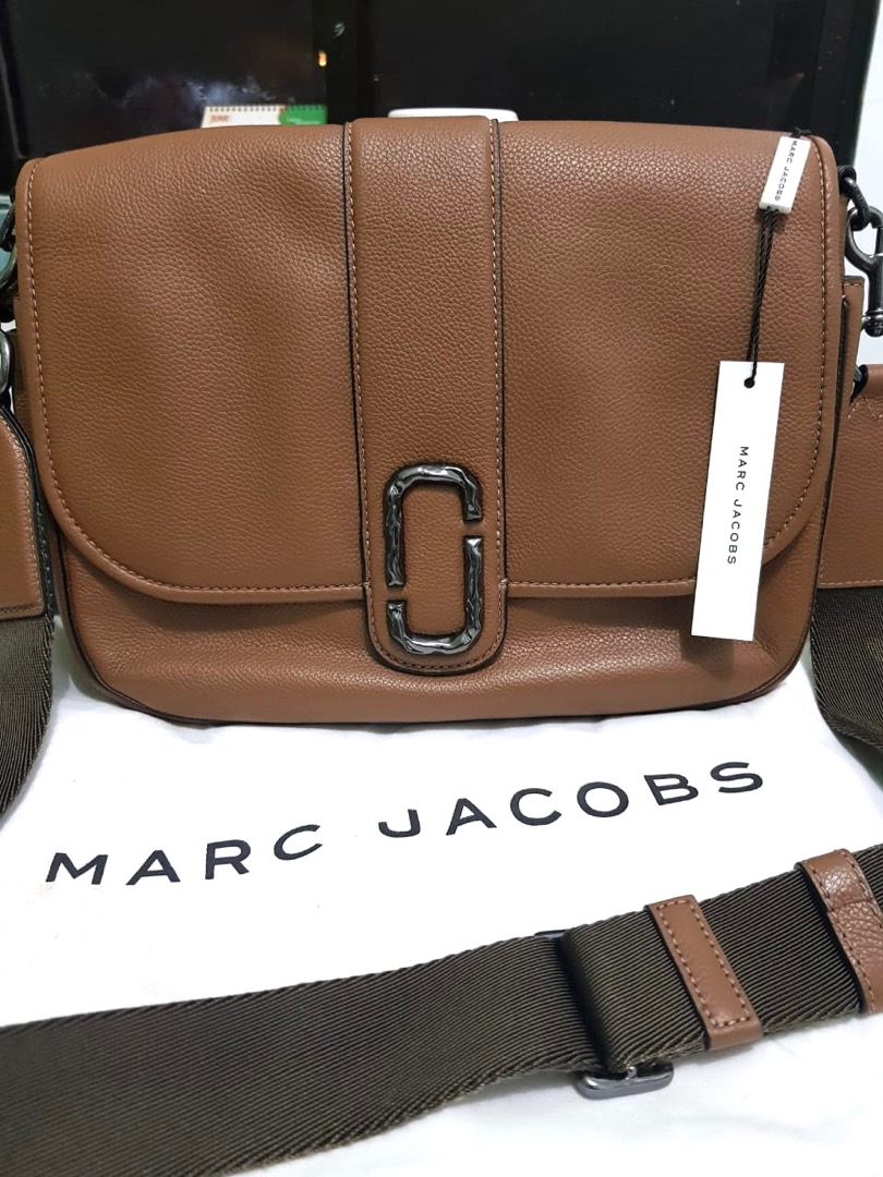 AUTHENTIC MARC JACOBS Interlock Courier Leather Crossbody Messenger Bag