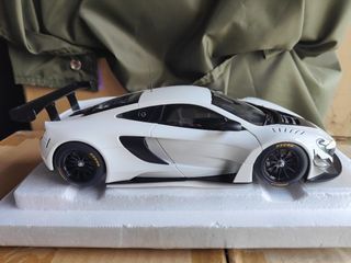 Autoart 1/18 McLaren 650S GT3