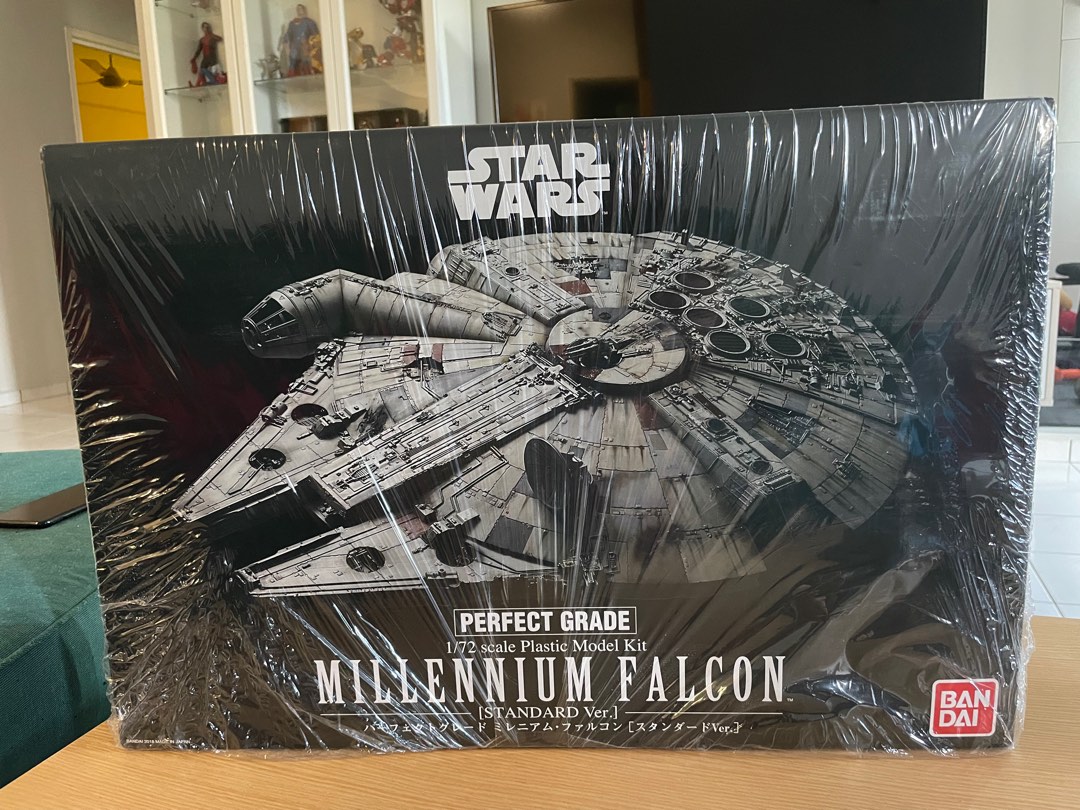 Star Wars (スターウォーズ) Millennium Falcon Japanese Collectible 72-Scale Model  Kit SF、ファンタジー、ホラー