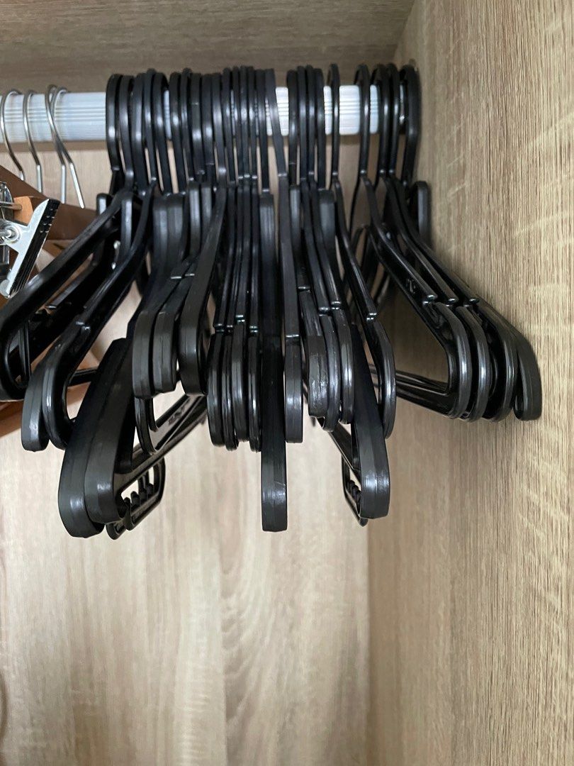 Black plaster hanger, Furniture & Home Living, Home Improvement