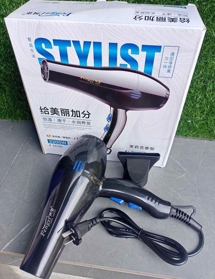 BLOWER BIG HOT AND COLD (Category: Hair) located in Quezon City. Submitted by hereshop80 (Listing ID 1232244161, Image 2). Description: COD.