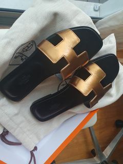 Below europe retail. Hermes Oran Sandals Black Lizard size 38 full set  receipt and cites, Women's Fashion, Footwear, Sandals on Carousell