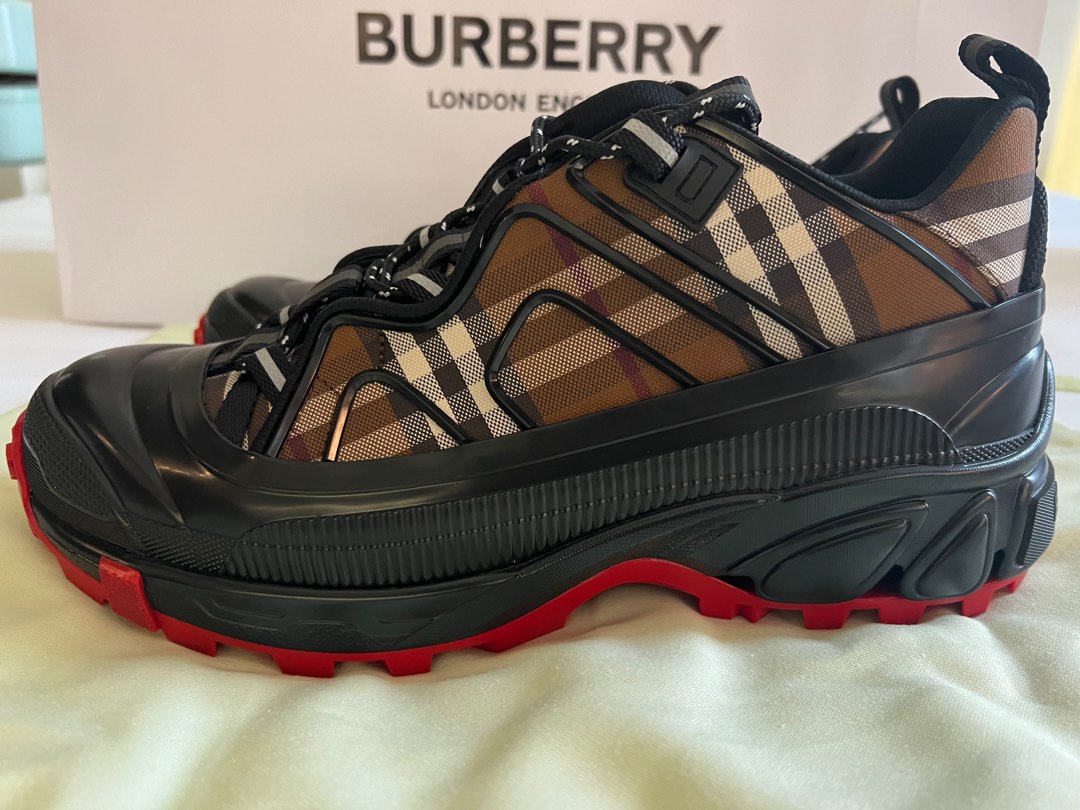 Burberry arthur discount sneaker xs