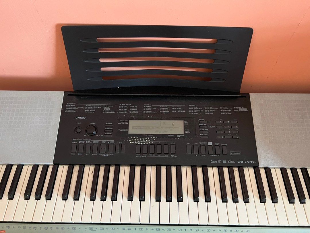 Casio wk hot sale 220 weighted keys