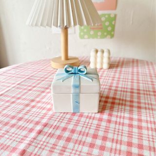 SALE ✿ Ceramic Gift Box Trinket w/ Lid