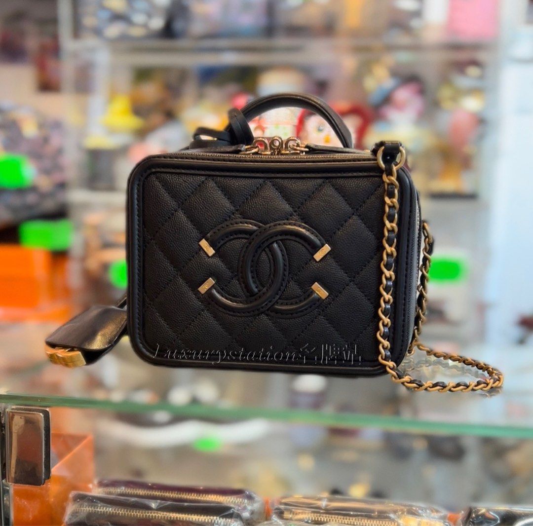 Chanel A93342 Vanity Case Carousell