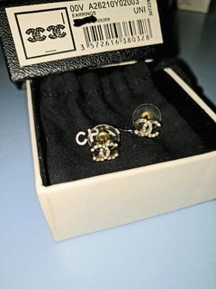 Chanel Mini Classic earrings